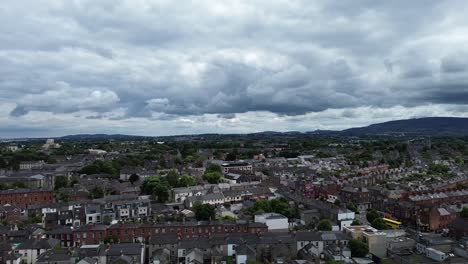 5-Von-5-Drohnenaufnahmen-Von-Einem-Standort-In-Dublin-6-Der-Dubliner-Stadtlandschaft-Vom-29.-Mai