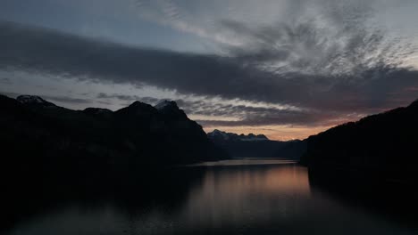 Majestätische-Morgendämmerung-über-Dem-Walensee,-Wesen-Amden-Fünftes-Mal