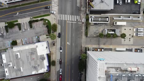 Vista-Aérea-De-La-Concurrida-Calle-De-La-Ciudad