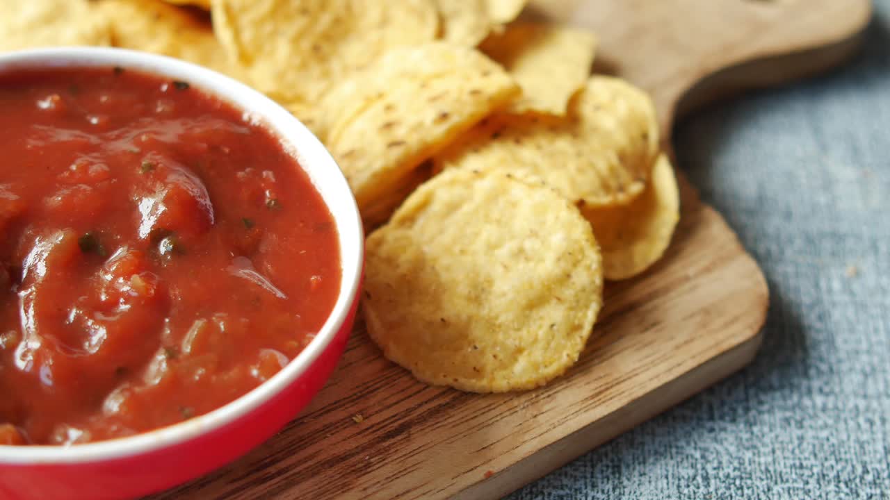 맛있는 살사와 토르라