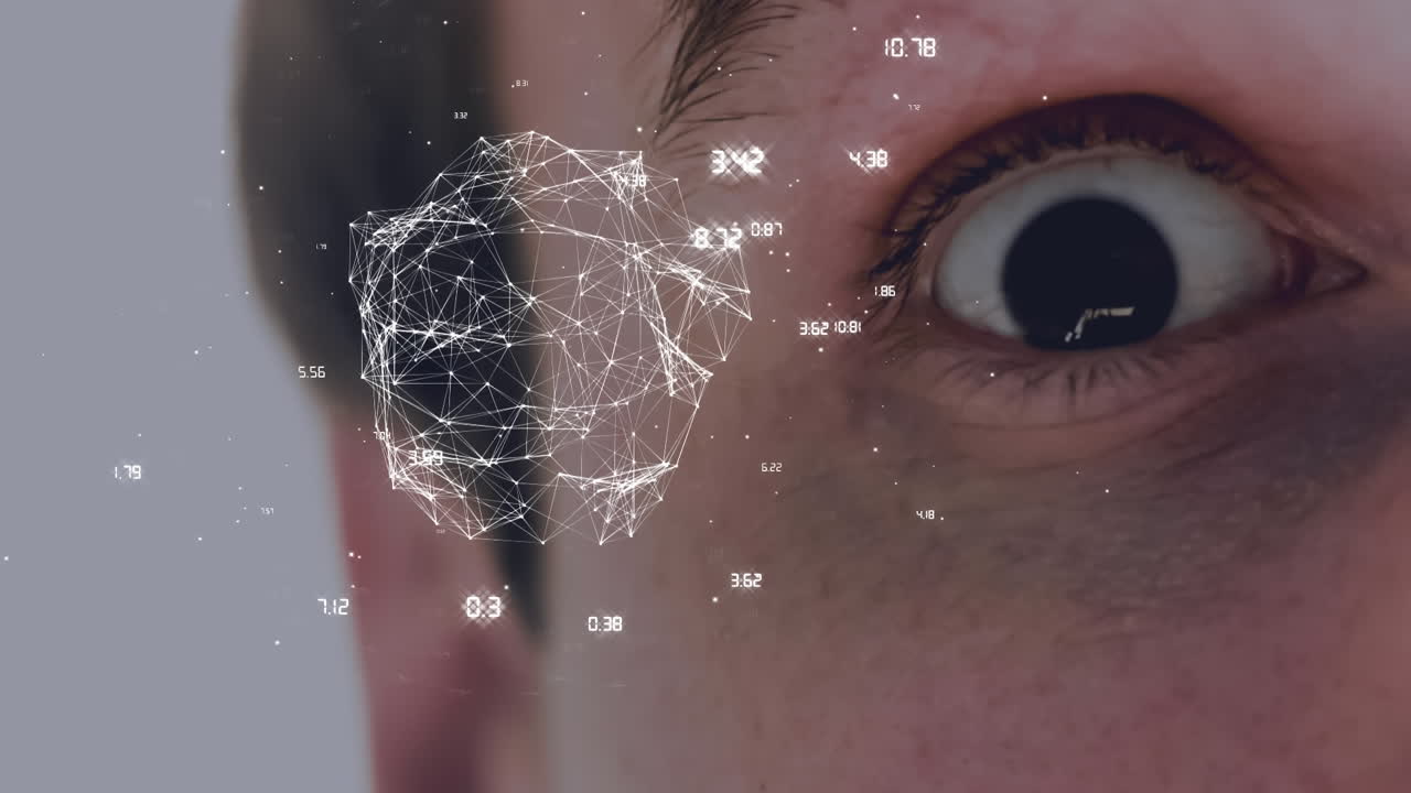 primer plano del hombre parpadeando el ojo