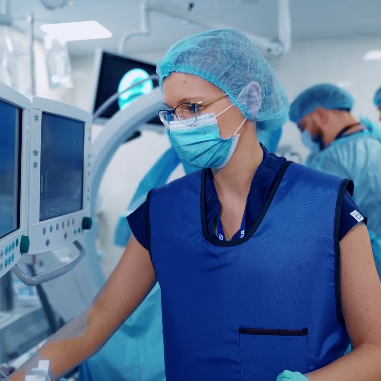 Surgery in operation theater