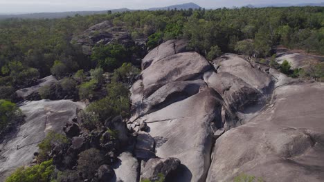 Aerial-View-Of-Granite-Gorge-Nature-Park-On-A-Sunny-Day-In-Mareeba,-North-Queensland,-Australia