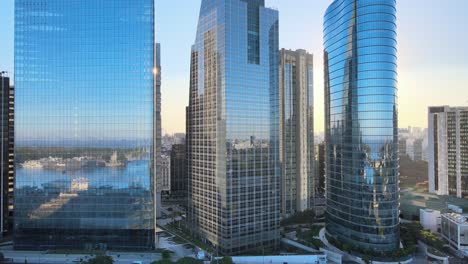 Slow-panning-aerial-view-of-Buenos-Aires'-financial-district