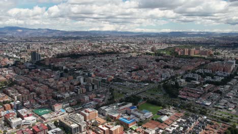 Wide-angle-timelapse-view-of-a-crowded-city