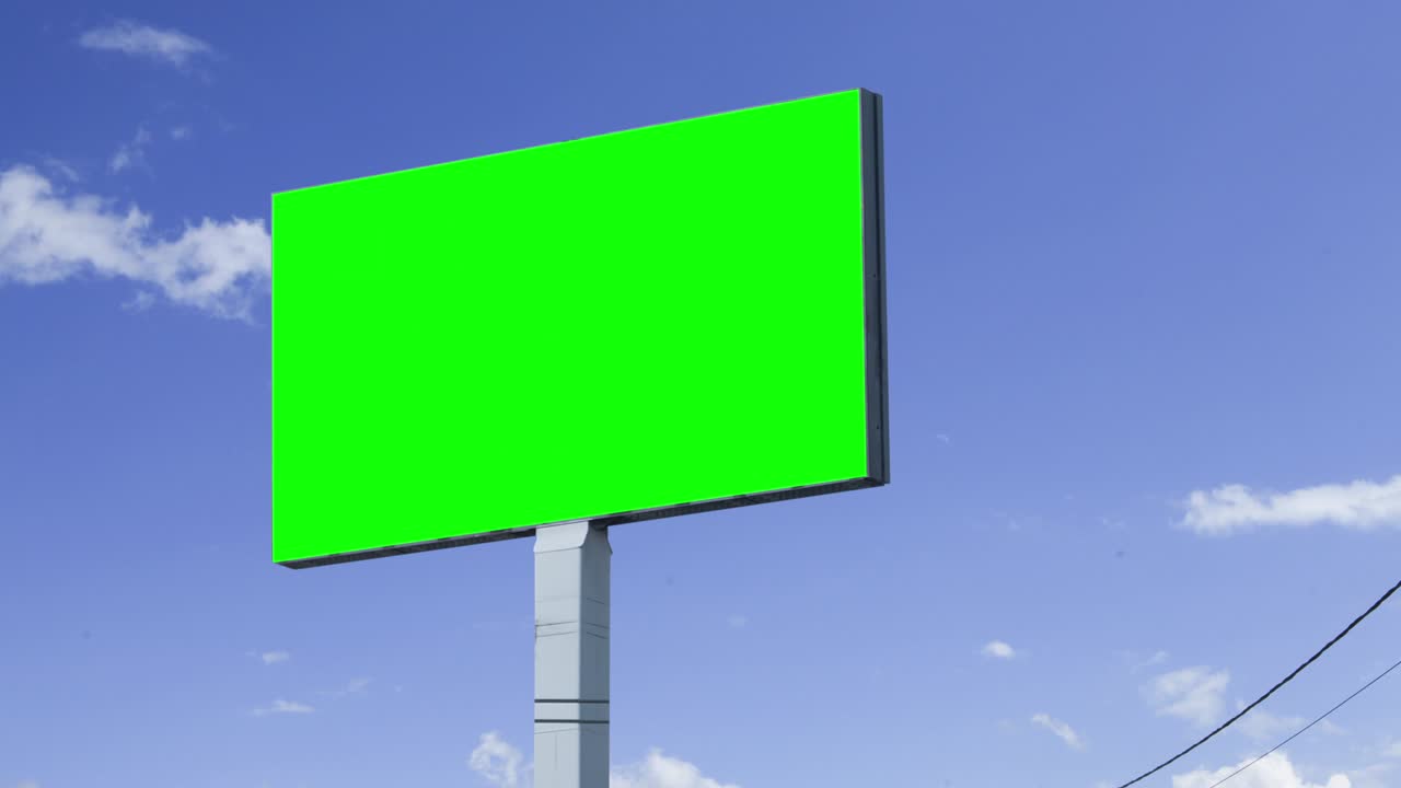 tabla publicitaria en blanco de pantalla verde con llave de croma