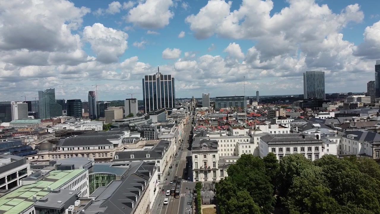 Droneoptagelse i Bruxelles over Warandeparken.