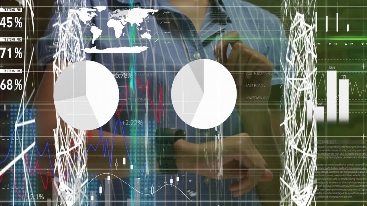 animación de gráficos y datos sobre las manos de una mujer de negocios caucásica que usa un reloj inteligente