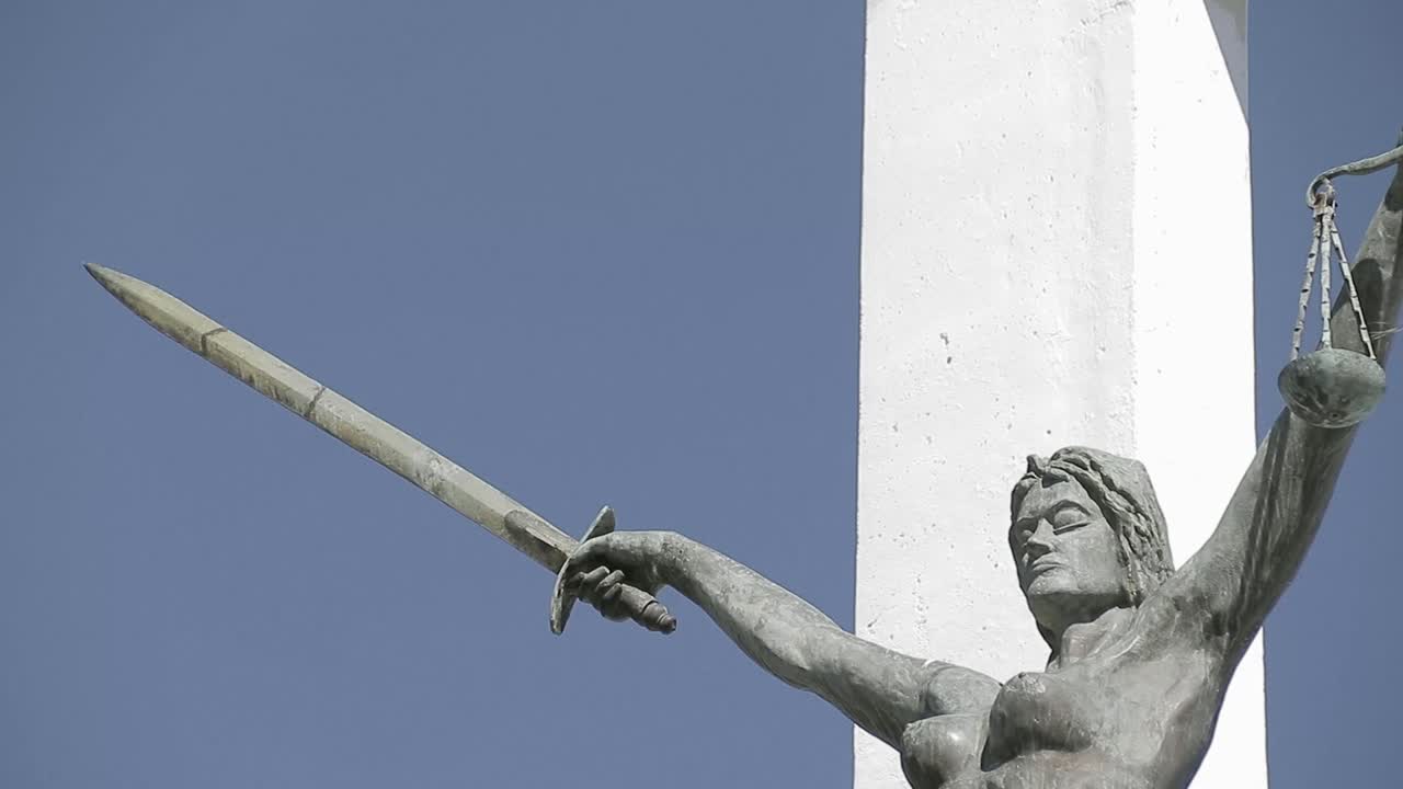 крупный план памятника конституции в сан-сальвадоре, эль-сальвадор