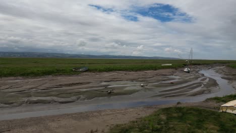 Wirral-shoreline-with-the-lowtide