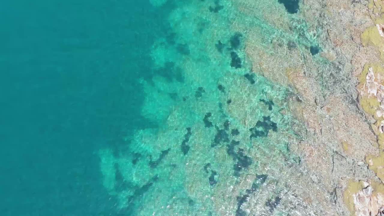 ⁇ 프가 있는 깨 ⁇ 한 바 ⁇ 물