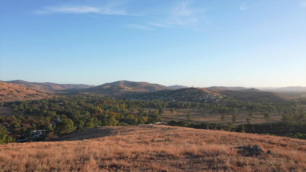 Golden hour over the Murrumbidgee valley in Gundagai, New South Wales. Wide shot