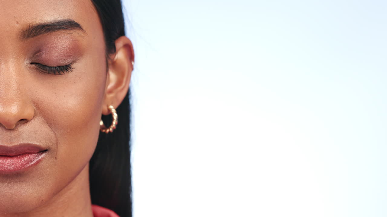 mitad de la cara, la belleza y el cuidado de la piel de una mujer feliz