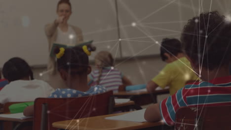animación de la red de conexiones entre diversos escolares y maestros