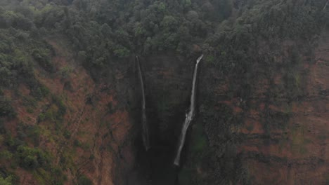 Cascada-De-Tad-Fane-En-La-Meseta-De-Bolaven,-Laos