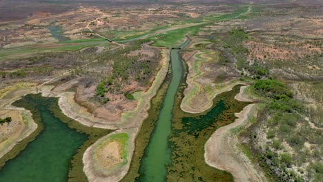 vista aérea del lago de cocorobó donde tuvo lugar la famosa guerra de canudos, sitio histórico