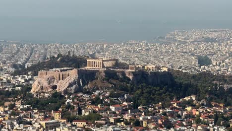 vista aérea de la acrópolis en atenas, grecia