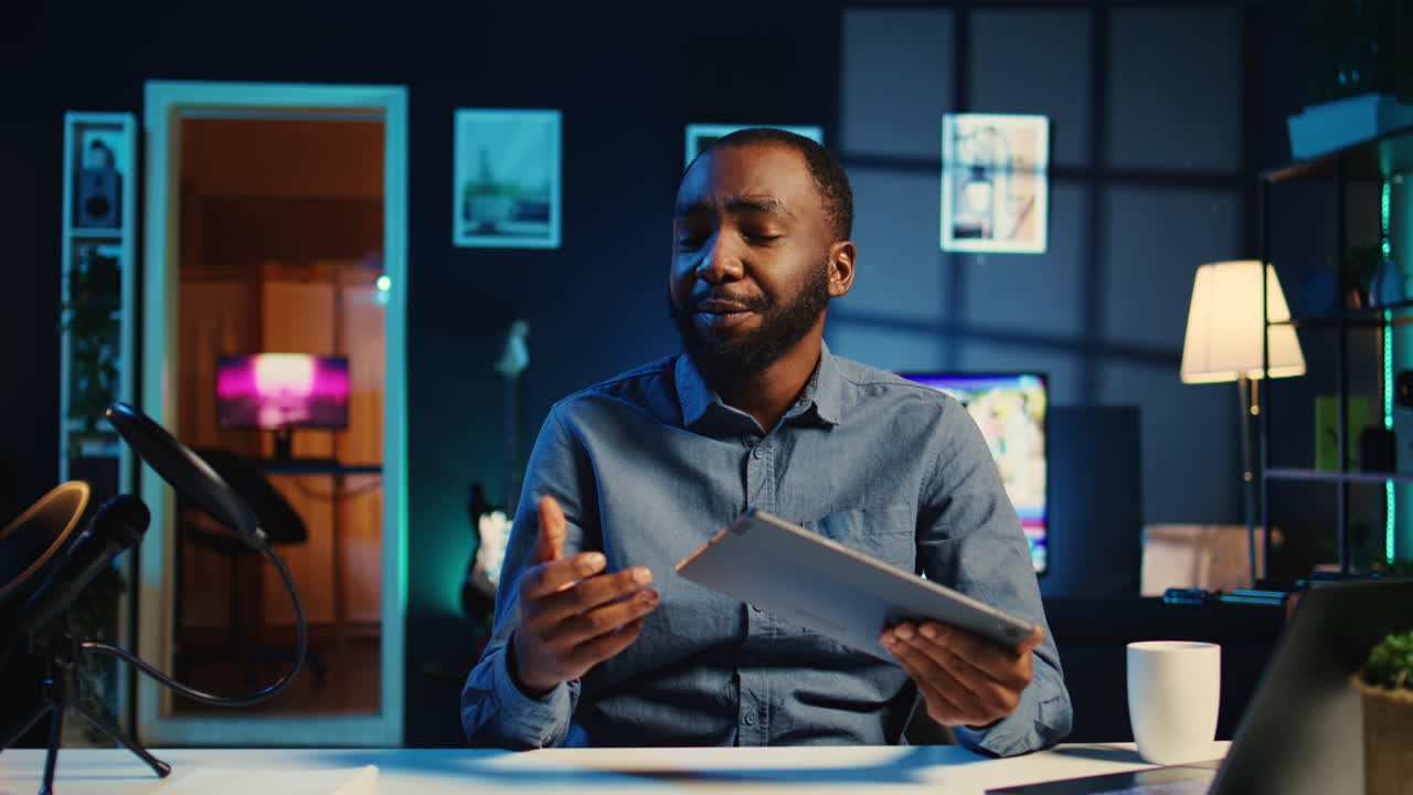 reseñas de influencers dispositivo de tableta digital