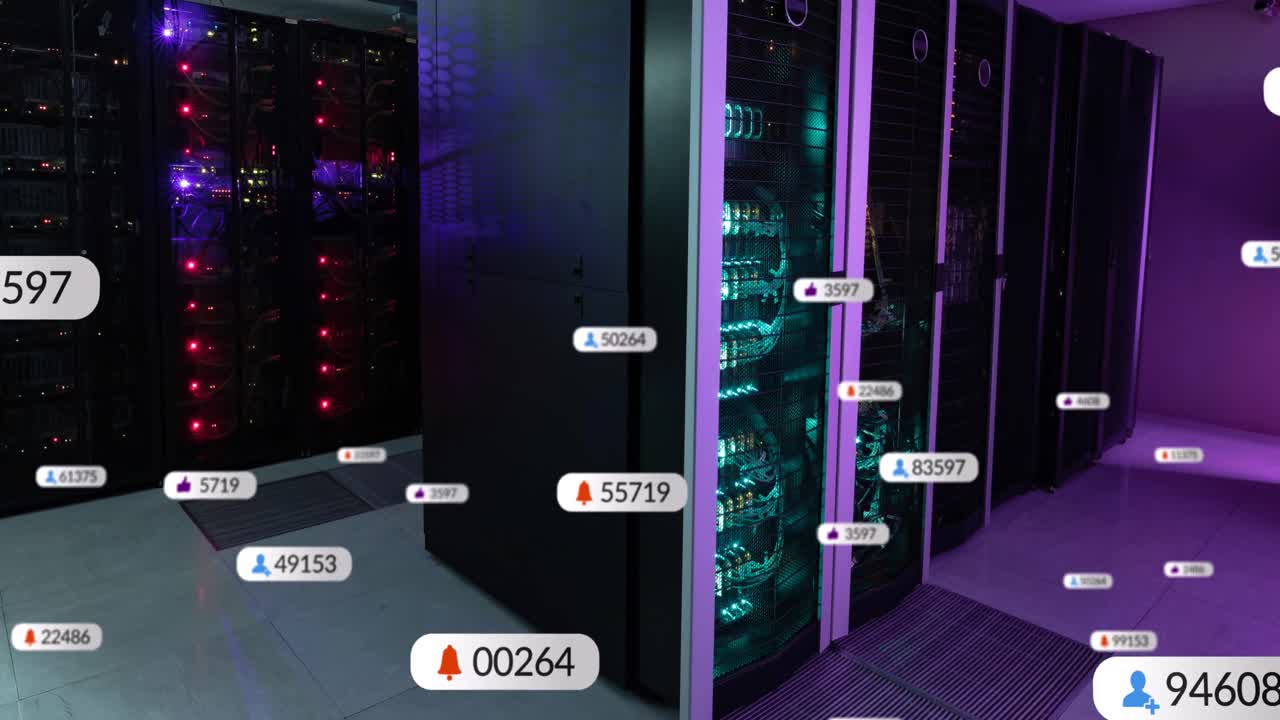 animación de los iconos de las redes sociales contra la sala de servidores de computadoras