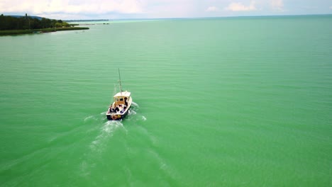 Boats-on-the-blue-Lake-Balaton-Hungary-in-summer