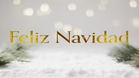 Texto-De-Feliz-Navidad-En-Oro-Sobre-Ramitas-De-árboles-De-Navidad,-Nieve-Y-Luces-Bokeh-Sobre-Fondo-Gris