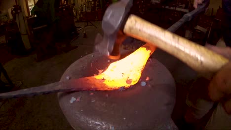 Blacksmith-Metal-Forging-In-120fps-Slow-Motion