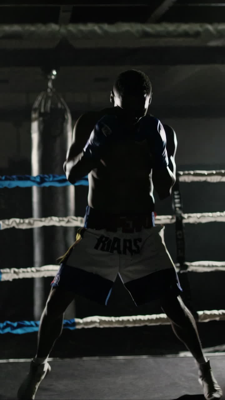 entrenamiento de boxeador en el ring