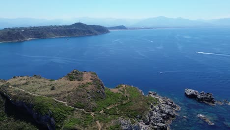 la playa azul en una vista de dron es la mejor