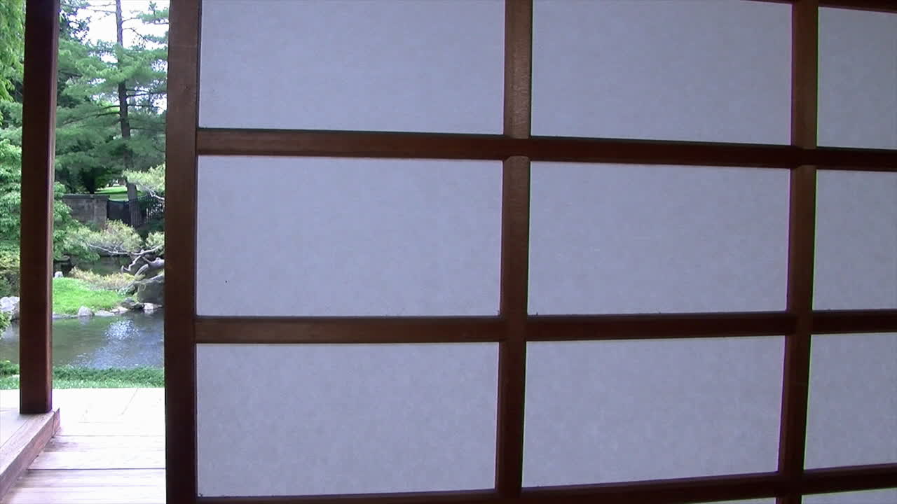 쇼지 패널에서 일본 정원의 전망까지 팬