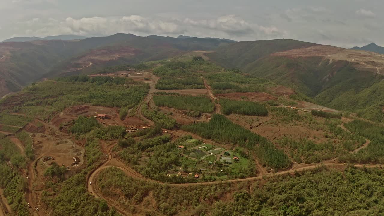 revelación de una gran mina de níquel a cielo abierto en filipinas operada por sumimoto y nickel asia