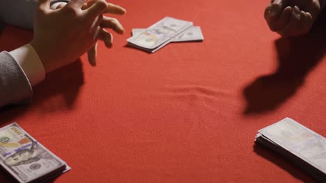 ganar y perder en el juego, tirando dados.