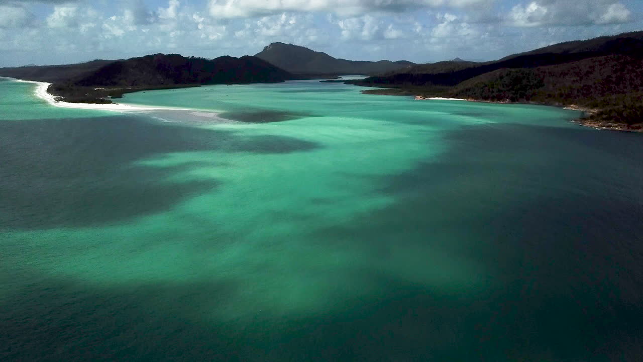 Ripresa con drone in ascesa delle Isole Whitsunday