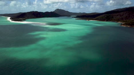 rising drone shot of whitsunday islands