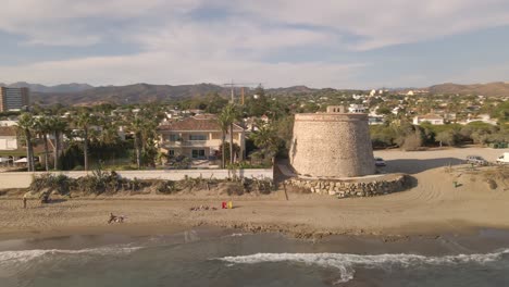 Vista-De-La-Costa-Durante-Un-Día-Despejado