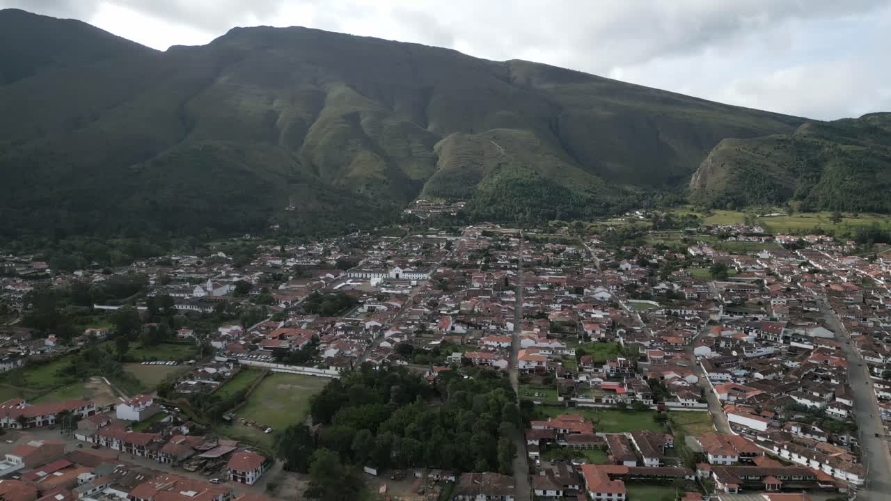villa de leyva norte de bogota colômbia montanhas andinas destino de viagem para fim de semana e férias imagens aéreas