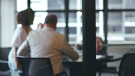 Bokeh,-Büro--Und-Geschäftsleute-In-Einem-Sitzungssaal