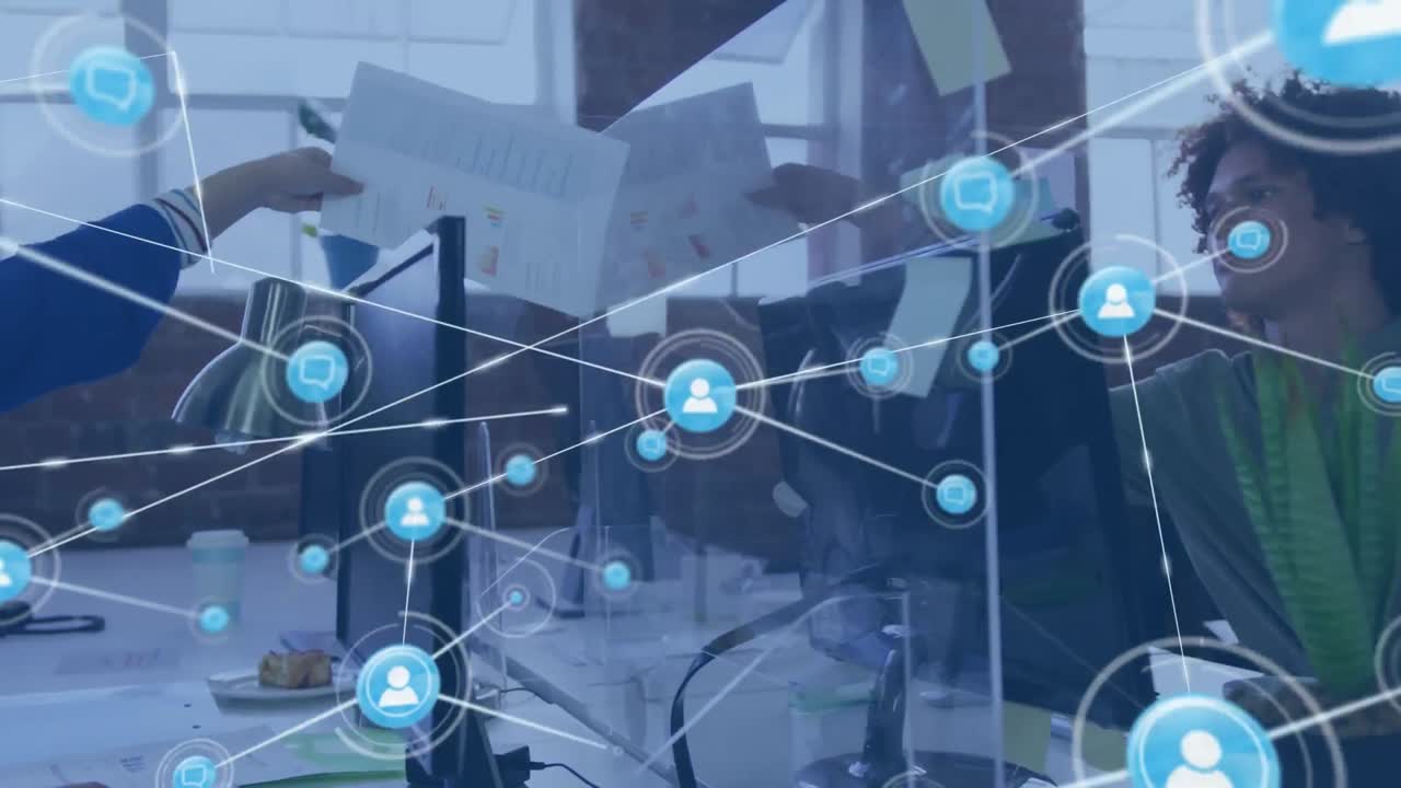 백인 여성에게 문서를 전달하는 두 인종 남성 위의 디지털 아이콘 네트워크의 애니메이션