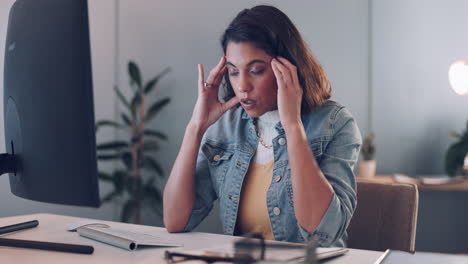 dolor de cabeza, computadora o mujer copywriting
