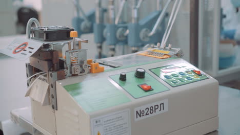 maquina automatica para cortar elasticos para mascarillas