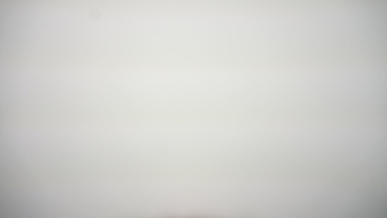 símbolo de la pascua. huevos de pascua coloridos y una fiesta en cada hogar.