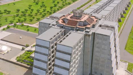 vista aérea por drones del faro a colon en santo domingo, república dominicana