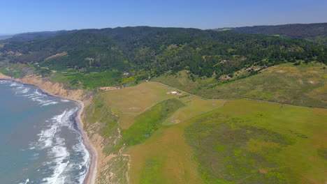 idyllic view of coastal cliffs and breaking waves at rca beach in bolinas, marin county, california