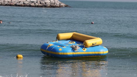 passengers experience thrilling ride on inflatable boat