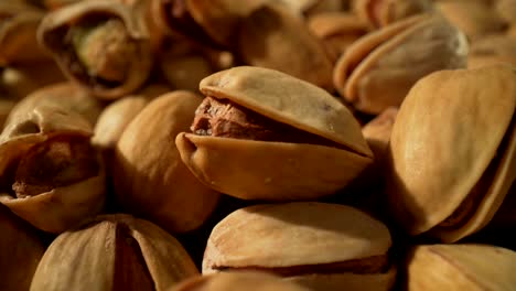 un primer plano de los pistachos.