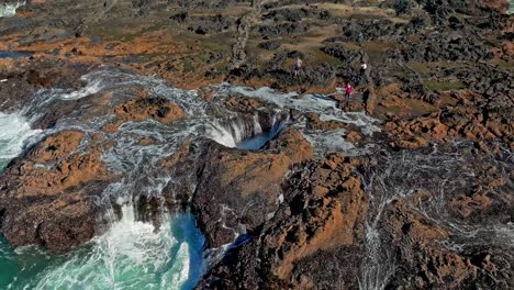 Located in the Cape Perpetua Scenic Area, just three miles south of Yachats Oregon, Thor&#039;s Well is a bowl-shaped hole carved out of the rough basalt shoreline