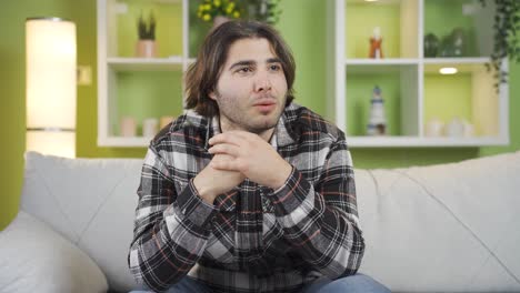un hombre mentalmente enfermo con trastorno bipolar.