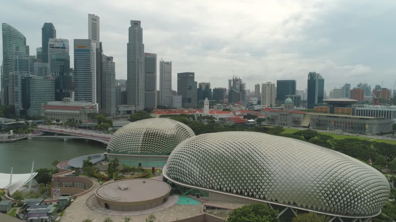 싱가포르 시내 풍경과 에스플라네드
