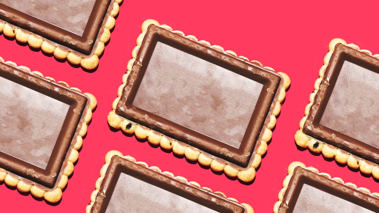 은 바탕에 고립된 초콜릿 비스 패턴