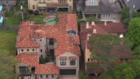 birds eye view of affluent homes in houston, texas