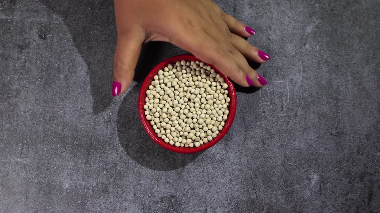 그에 넣은 음식